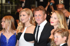 Jadyn Rylee, Katheryn Winnick, Sean Penn, Dylan Penn, Beckam Crawford Jadyn Rylee, Katheryn Winnick, Sean Penn, Dylan Penn, Beckam Crawford